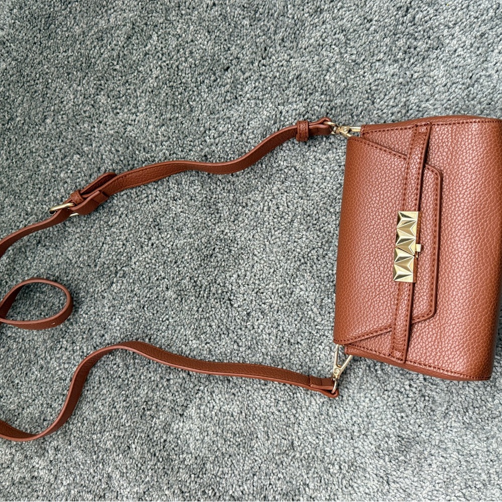 Versona Tan Crossbody Bag with Gold Accents